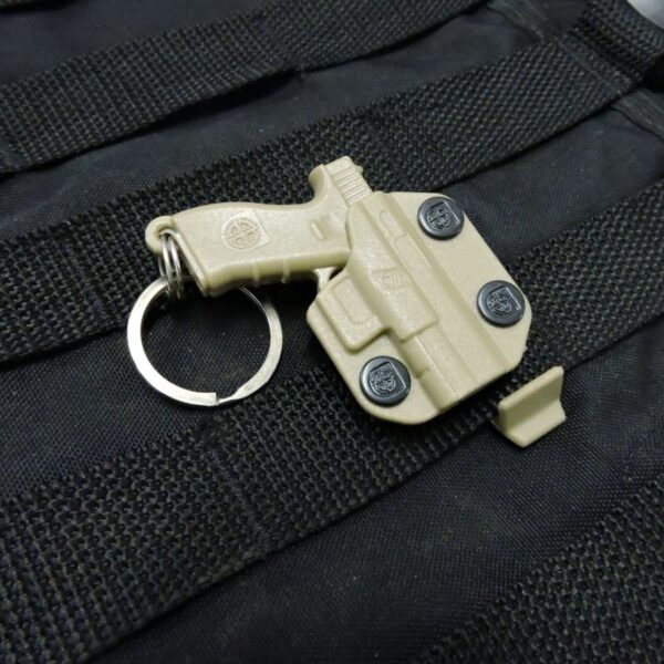 CHAVEIRO PISTOLA COM COLDRE | COYOTE - Imagem 2