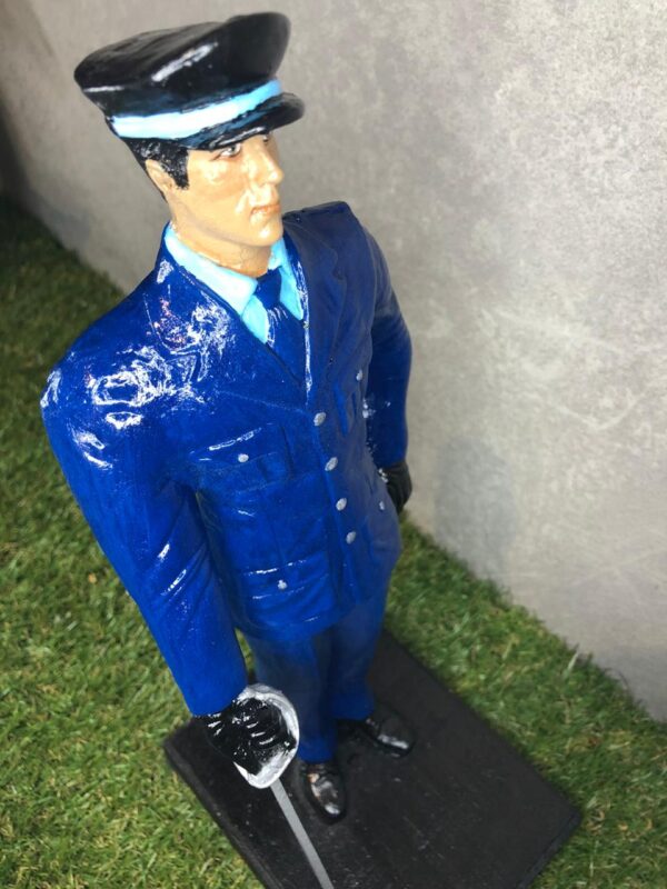ESTATUETA AERONÁUTICA COM ESPADA - Imagem 3